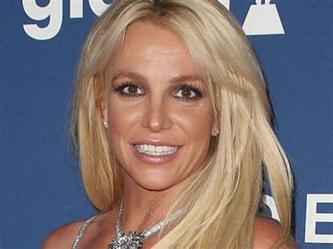 Britney jean spears) — американская певица, обладательница грэмми, танцовщица, автор песен, актриса. Бритни Спирс опека - Экспресс газета