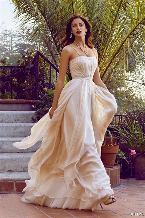 These are making a huge comeback this year and we couldn't be. Top 10 Style Trends for 2016 Wedding Dress - Lunss