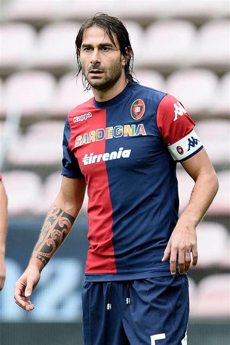 After the departure of alessandro matri who was sold to juventus f.c. La Baronata: Scopriamo il Cagliari