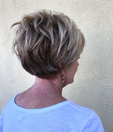 Voilà 20 idées de coupe courte femme …. Carré Court Femme 65 Ans - Coupes De Cheveux Courtes Pour ...