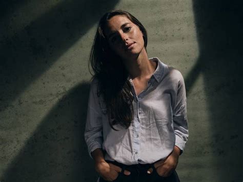 Sara barros leitão fala sobre as revelações de sofia arruda. Sara Barros Leitão cria a Cassandra e um clube do livro feminista