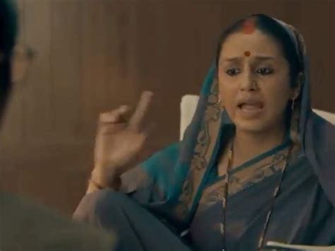 With its caste arithmetic, traditional satraps, and the emerging voice…will an illiterate woman rani bharti survive this? Maharani trailer shows Huma Qureshi becoming Bihar's CM | Filmfare.com