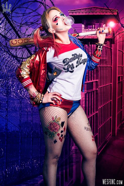 Boom nessa história eu vou falar sobre o(não se confudam) coringa(heath leadger) joker(jared leto) harley quinn (margot robbie) arlequina(sla, só q n é a margot ok). Arlequina e Coringa de Esquadrão Suicida - Mundo Cosplayer