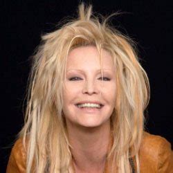 Giornata importante per patty pravo, una delle artiste più amate del panorama della musica italiana, che oggi 9 aprile festeggia il suo settantesimo compleanno. "Unisono" il singolo di Patty Pravo scritto da Giuliano ...