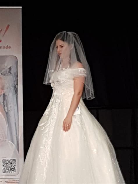 Kaufen sie die besten brautkleider 2021 online bei irenekleider.de. Brautmoden Marry Me | Brautmode, Kleid hochzeit, Braut