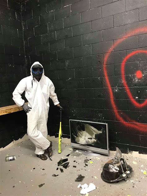 Here we will give you an experience you will never forget, and we know you'll be back for more! New Rage Room in Regina a smashing success | 980 CJME