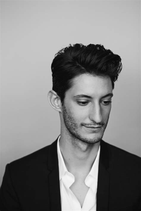 Nikilisrbx codes 2020 can offer you many choices to save money thanks to 18. Pierre Niney Coiffure - Pierre Niney : De retour sur les planches - Toutelaculture - Une ...