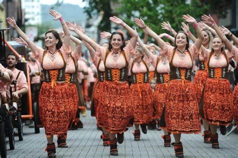 337,227 likes · 202 talking about this · 540,739 were here. oktoberfest-blumenau-desfile - Hallo Blumenau