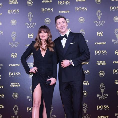 Sur un étranglement, et agbegnenou décrochait sa place en finale. Ballon d'or 2019 Red Carpet - Fashion Inspiration and ...