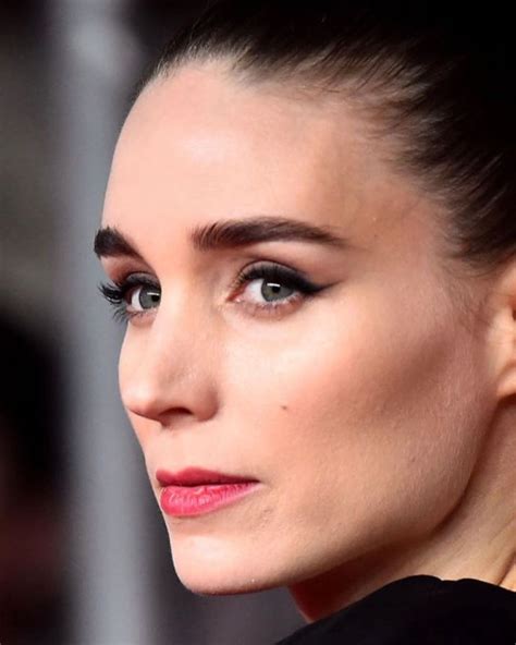 2010.rooney mara received her breakthrough in the year 2011 when she had characterized the role of lisbeth salander, who was the lead character in david fincher's movie. Rooney Mara ♡ on Instagram: "Look at her 😍🖤" in 2020 ...
