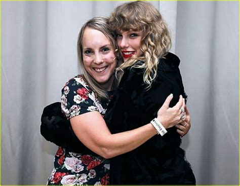 Secret stars lisa, secretstars nita, star sessions lilu. Taylor Swift Fans Share Fun Photos from London Secret ...