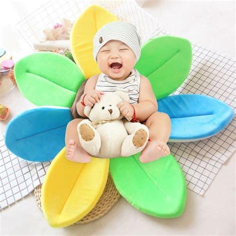 Forget about those hard plastic baby bath tubs or baby bath seats that are uncomfortable and don't cradle your child during bath time. تسوق Foldable Bathtub Blooming Sink Lotus Flower Bath Mat ...