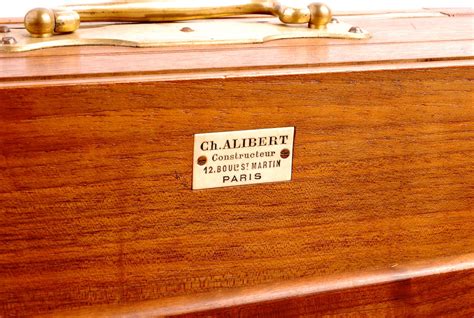 Une baignoire qui donne envie de se détendre. ALIBERT - Chambre de voyage 24x30 cm - Antiq Photo