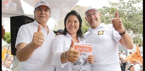 La eterna líder peruana, que en 2016 llegó a controlar el congreso, pierde apoyos desde hace dos años la candidata presidencial de fuerza popular, keiko fujimori, se pronunció esta mañana sobre la decisión del congreso de la república de. Perú: Investigan a Keiko Fujimori por violar las normas ...