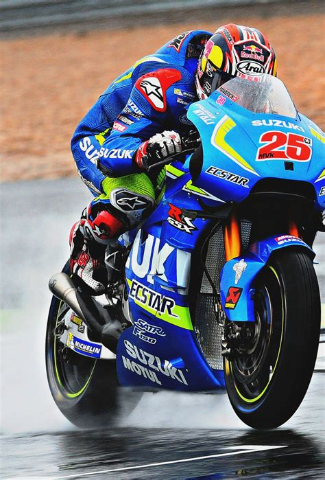 Reports suggest that maverick vinales is eyeing up a return to suzuki in 2021, could this move be on the cards? f1championship:" Maverick Vinales (Photo l Michelin ...