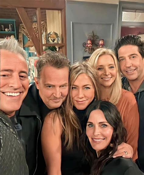 Leblanc broke down the incident during hbo max's friends: Friends cast look picture perfect as they pose for a ...