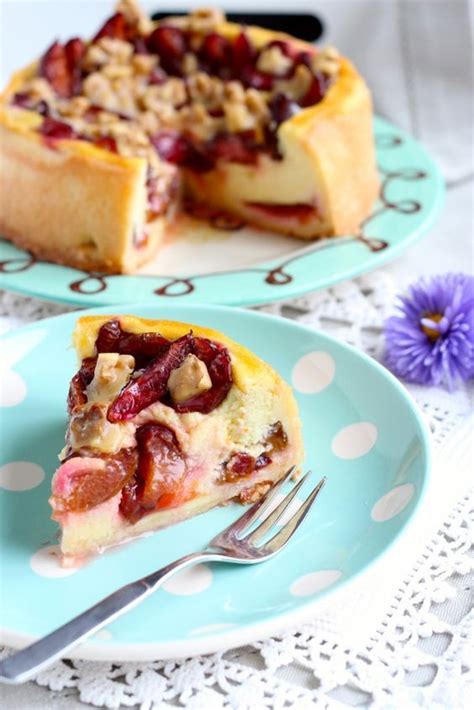 Von kuchen können wir einfach nicht genug bekommen! Pflaumen-Käsekuchen mit karamellisierten Walnüssen ...