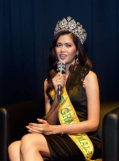 Veinticuatro candidatas de toda la malaysia competirán por el título nacional. Cheer for Miss Grand Selangor 2020 finalists at press ...
