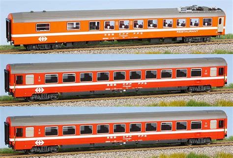 Documentations et aux nombreuses archives sur tous les modèles de train belge, français, italien, espagnol LS Models Set of 3 Passenger cars - EuroTrainHobby