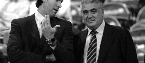 Tymczasem ojciec lorenzo ma plan wobec swego syna, który wymaga odeń bezwzględnego tymczasem ojciec lorenzo udaje zatroskanego losem gabo i jego kontuzją, i robi to całkiem. Legenda Realu Madryt zmarła na koronawirusa. Klub w ...