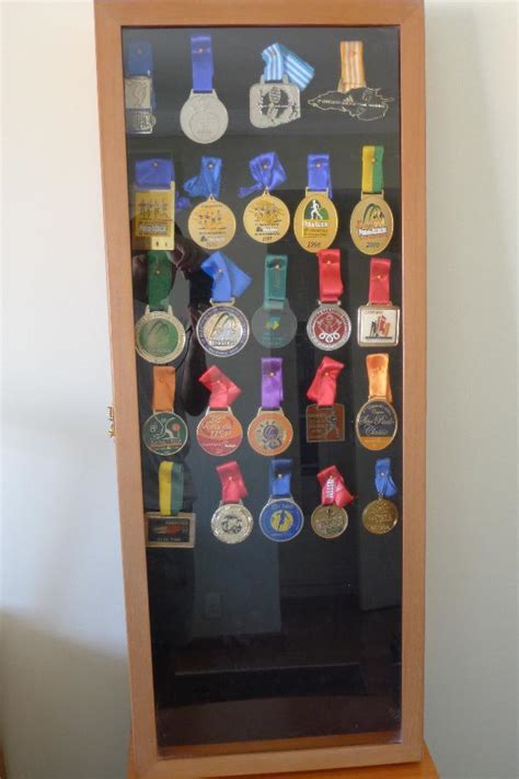 O país liderou o quadro de medalhas com dois ouro e duas pratas. porta medalhas | Vazlon Brasil