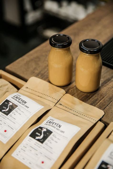 Một trong số đó có thể kể đến mia garden coffee nổi tiếng về không gian trang trí tuyệt đẹp. 'Yêu thương hết nấc' quán cafe Yên chính thích có mặt tại Sài Gòn