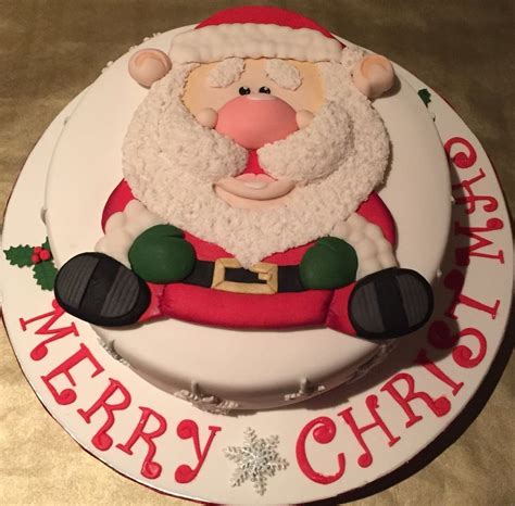 · gold crackled fondant is so beautiful on a cake! 2d Xmas fruitcake covered in marzipan and fondant ...