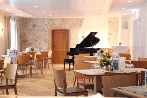 Frische regionalität traditionelle elemente & moderne raffinesse hier.herzlich willkommen in unserem restaurant im markgräflerland! Restaurant Landhotel Alte Post in Müllheim