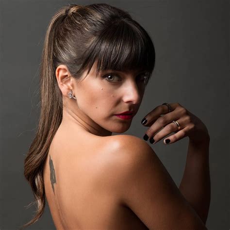 1 she began her career in the 1990s, after roles in telenovelas such as agujetas de color de rosa , confidente de secundaria , and preciosa. TÚ VOLVERAS - Daniela Castillo - LETRAS.COM