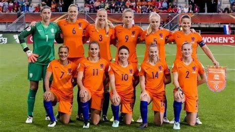 Hockey is een balsport voor teams van de hockeyfamilie. Oranje vrouwen Europees kampioen 2017! Prachtige finale ...