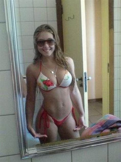 Blonde cutie has some fun with her busty stepmother! Dandee Empresas. Eventos e Publicidade.: Locutores e ...