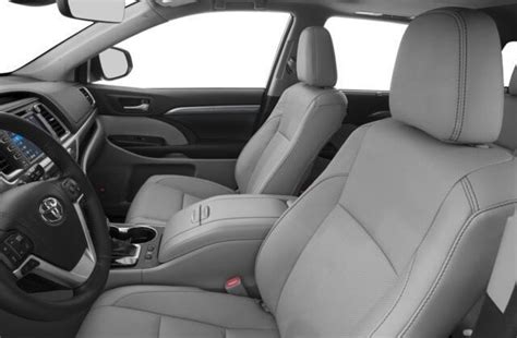 This popular crossover remains available in a dizzying array of trim levels: Compare 2018 Toyota Highlander | Toyota Highlander Lease near Me