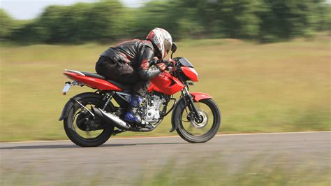 Bajaj pulsar 135ls price ranges from rs. Bajaj Pulsar 135 LS 2017 - Price, Mileage, Reviews ...