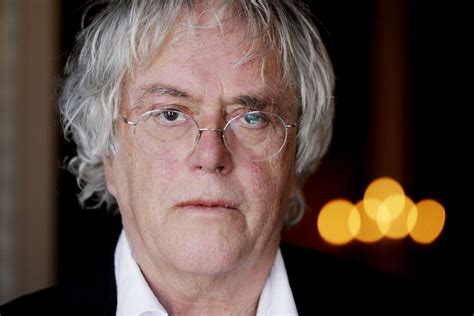 His work has consistently won critical acclaim and he is the only author to have received the norwegian literary critics' award three times. dag solstad | Dag Solstad har kreft