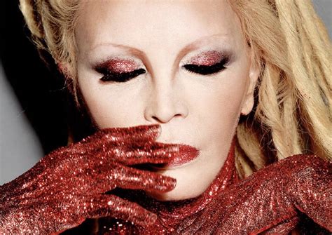 #patty pravo #ragazzo triste #la ragazza del piper #song #music #italian #italian song. Patty Pravo si tinge di rosso nel nuovo album "Red" - RCS75