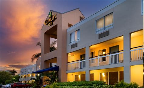 The hotel's fitness center, outdoor pool are ideal places to relax and unwind after a busy day. INTIGALP - Alojamiento: QUALITY INN MIAMI AIRPORT WEST DORAL