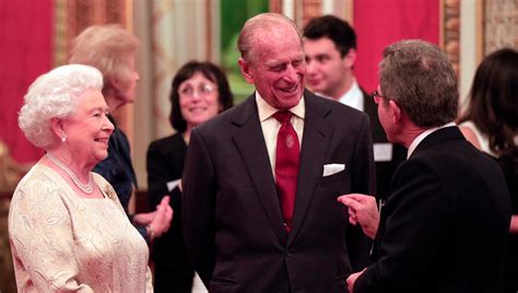 El duque, que habría cumplido 100 años el próximo mes de junio, fue hospitalizado el pasado martes 16 de febrero por consejo de. Principe Felipe, esposo de la Reina Isabel II, es ...