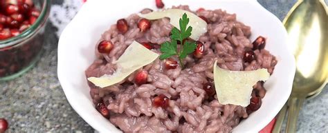 Risotto con la melagrana e gli asparagi. Ricetta Risotto alla melagrana, per l'autunno | Agrodolce