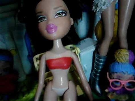 O, junta las piezas de un rompecabezas para crear una imagen deslumbrante de barbie y sus amigos. LoL sorpresa y fiesta de picina con LoL omg y Barbies ...