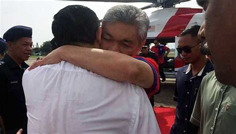 See more of lim guan eng on facebook. Malaysians Must Know the TRUTH: Banjir: Zahid tiba di ...