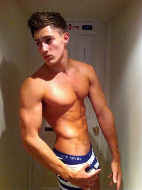 Handsome muscular guy jerking off on cam. relaxed, pecs | Muscle Inspiration