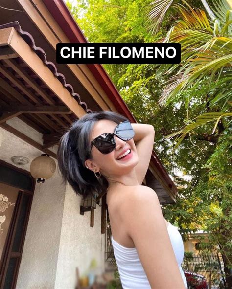 Apr 15, 2020 · michelle dy has the exact pair of sunglasses son ye jin wore in cloy. Yoon Se-Ri Sunglasses - Crash Landing On You - Home | Facebook