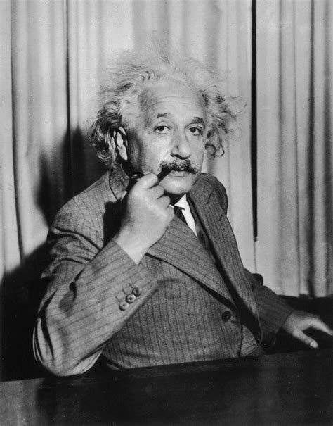 Zu diesem anlass erinnert das. Albert Einstein | Steckbrief, Bilder und News | GMX.AT