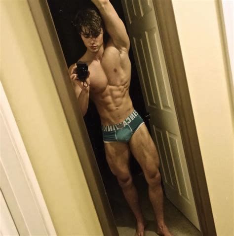 Are the paragraphs clearly laid out? Get Laid: Meet The 19-Year-Old Gymshark Athlete Shredding ...