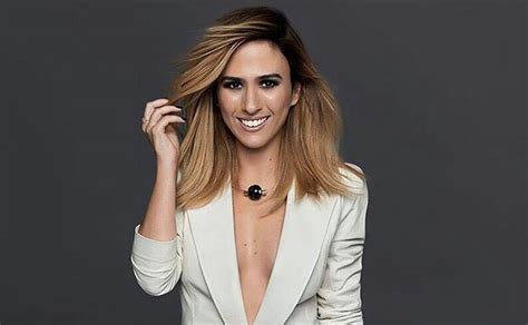 @tatawerneck tentei, um dia eu consigo deixar. Tatá Werneck garante terceira temporada de Lady Night e ...