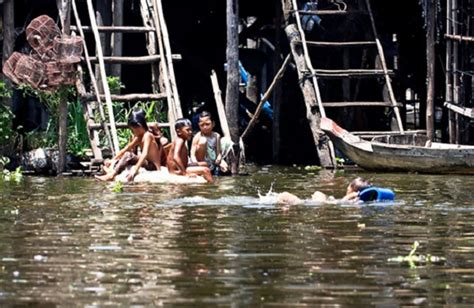 River monsters is a british and american wildlife documentary television programme produced for animal planet by icon films of bristol, united kingdom.it is hosted by extreme angler and biologist jeremy wade, who travels around the globe in search of the most fearsome freshwater and saltwater killers, looking for clues, eyewitnesses, and stories about people who were dragged underwater by. Life in the Cambodia floating village Luxury Cruise Mekong