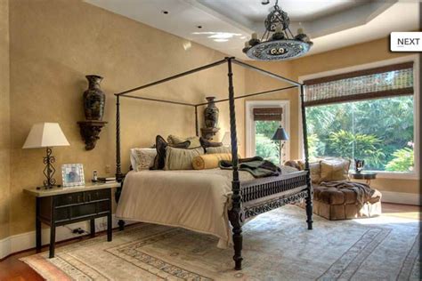 Pour la chambre des maîtres avec jacuzzi. #Spanish #Bedroom; Taylor Taylor Designs | Spanish bedroom ...