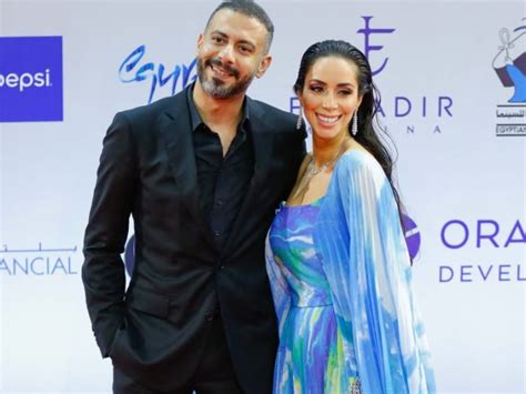 قعدت في الجامعة 10سنين والكارنيه اتسحب مني في أول سنة جزء من محمد فراج ومنى زكي مع منى الشاذلي لمشاهدة الحلقة الكاملة عبر : محمد فراج والممثلة بسنت شوقى يعلنان خطبتهما فى مهرجان ...