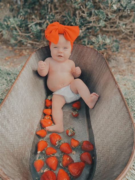 To do a milk bath for baby photoshoot you will need a small baby bathtub. Pin on Baby Milk bath