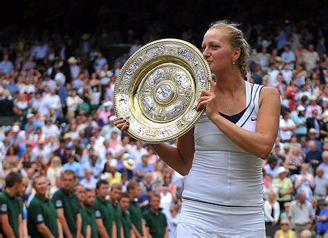 .neoficiální stránky nejlepší české tenistky. Petra Kvitova Wimbledon kiss - Tennis Photo (23448288 ...